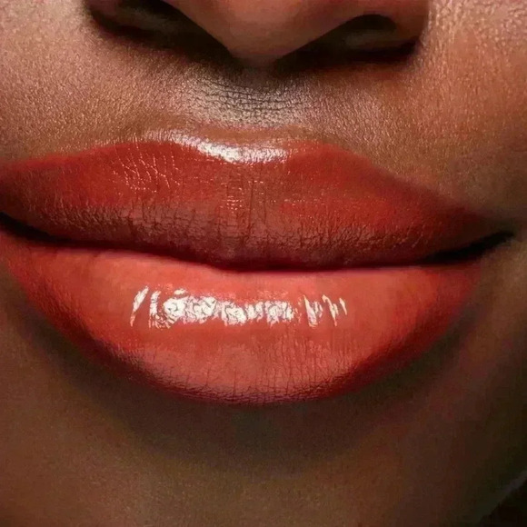 Mac Cosmetics Lusterglass Sheer-Shine Lipstick in Chili Popper (562) NIB - Picture 5 of 7